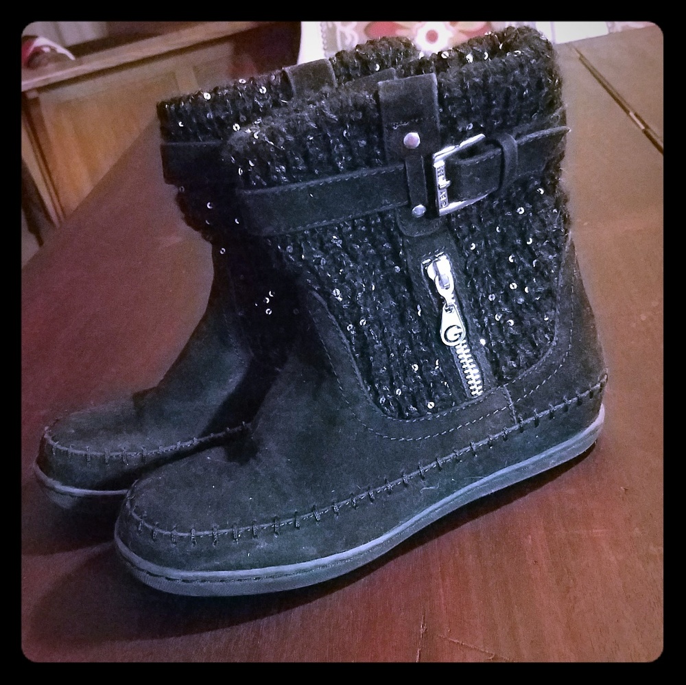GUESS booties
